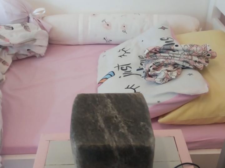 מנורת מלח רפואית בבית של לקוח